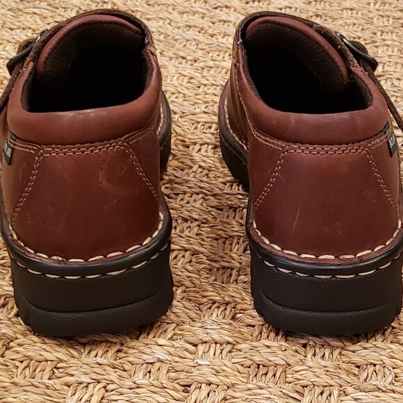 Eastland Syracuse Brown Leather Slip on Closed Toe Shoe - Picture 9 of 13